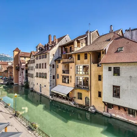Un Lieu Unique Le Boheme Annecy